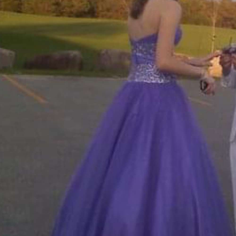 Prom Dress - Picture 6 of 9